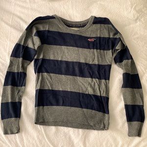Hollister sweater sz M